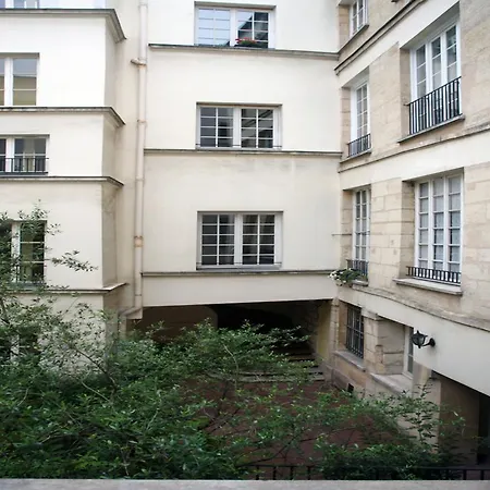 Apartment Latin-quarter 2